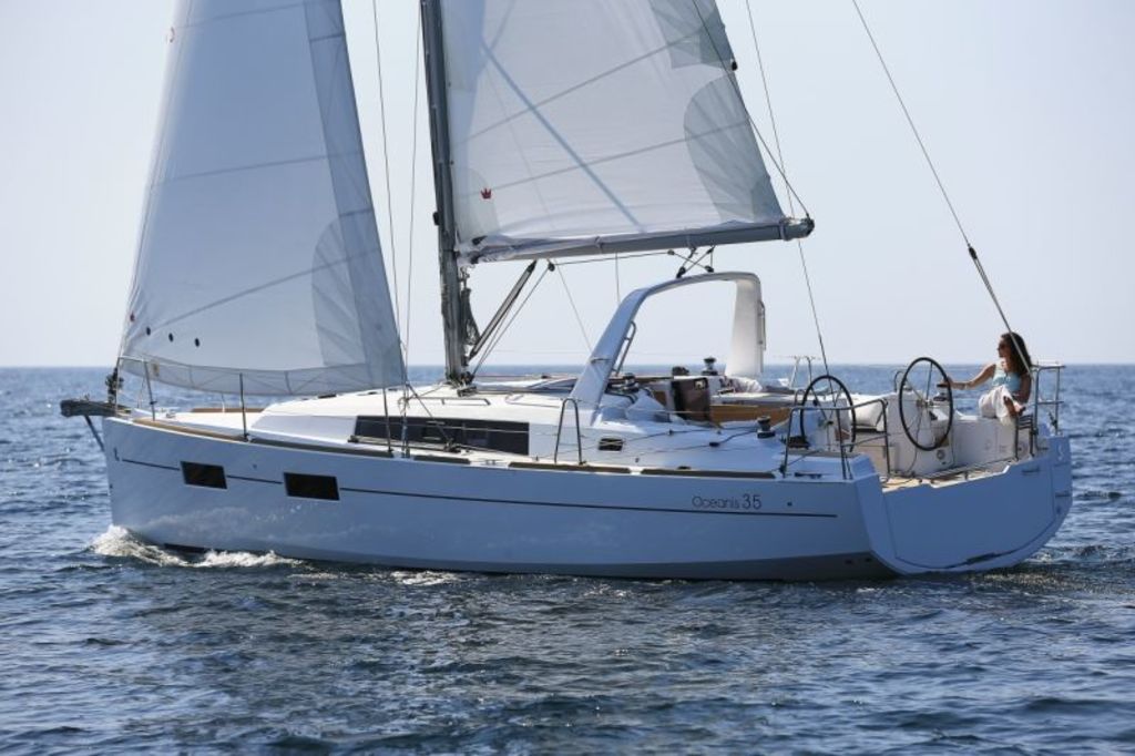 Beneteau oceanis 35  2015