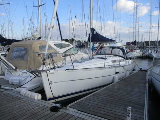 Beneteau Oceanis 323 2006